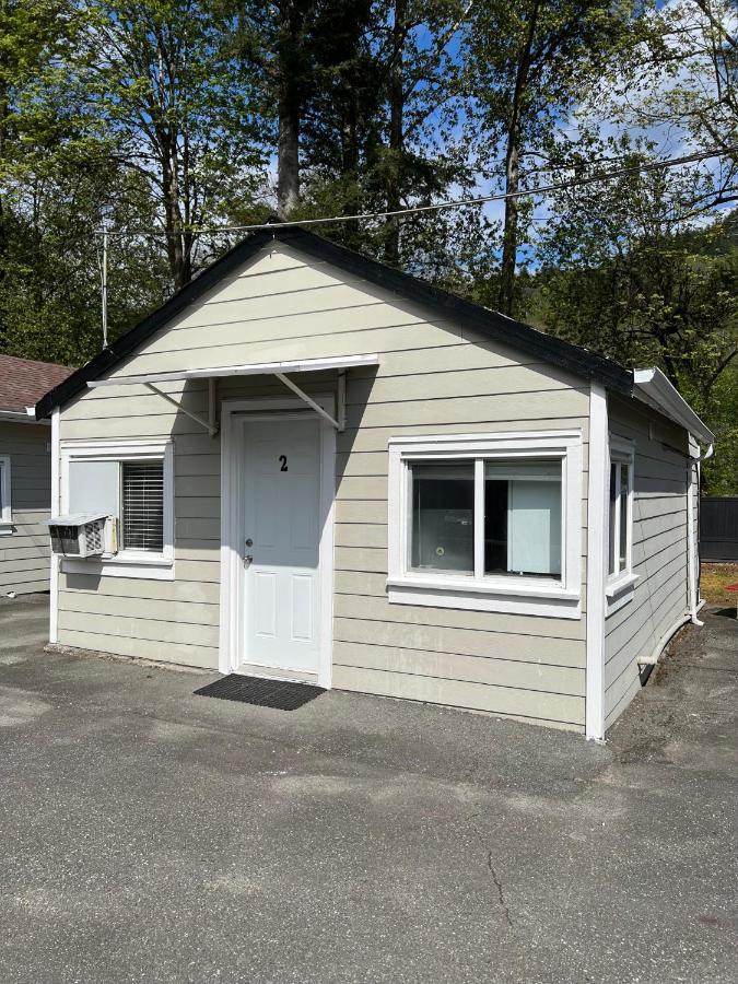 Lake Errock Motel Harrison Mills Bagian luar foto