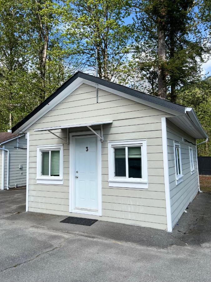Lake Errock Motel Harrison Mills Bagian luar foto